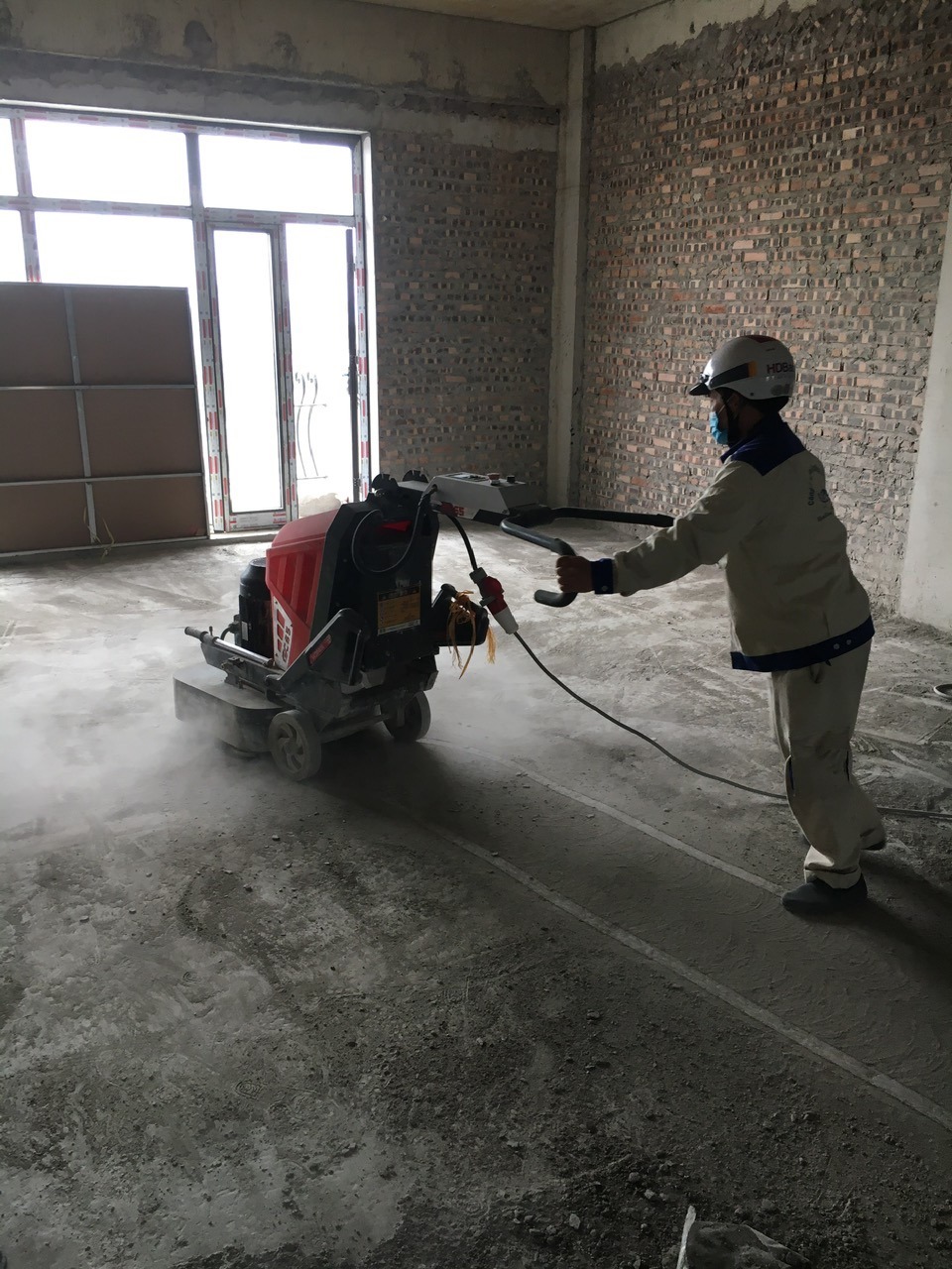 Sàn bê tông mài với không gian tối giản “càng cũ càng sang”