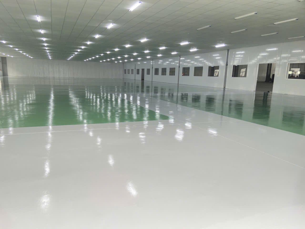 Làm sao để thi công epoxy không bong tróc?